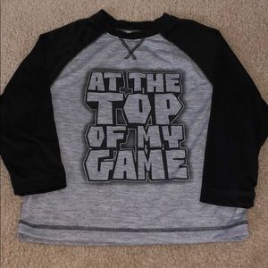 Long-sleeved athletic top